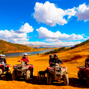 Tour a la Laguna de Huaypo desde Cusco en cuatrimotos y Salineras de Maras