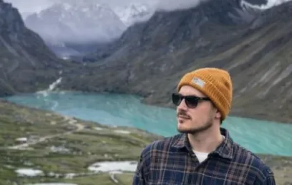Laguna Singrenacocha: El Espejo Azul del Ausangate